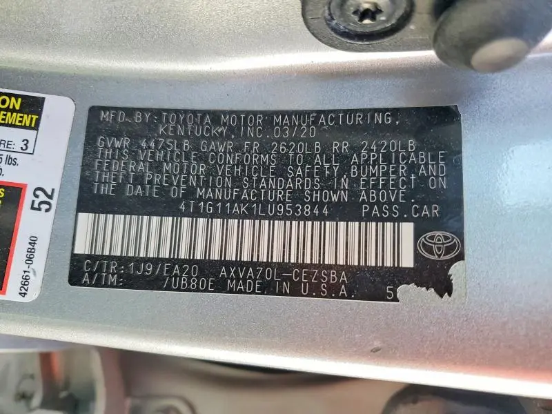 2020 TOYOTA CAMRY SE  