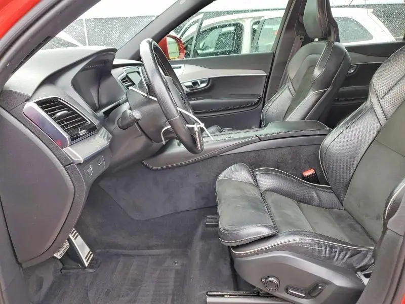 2016 VOLVO XC90 T6  