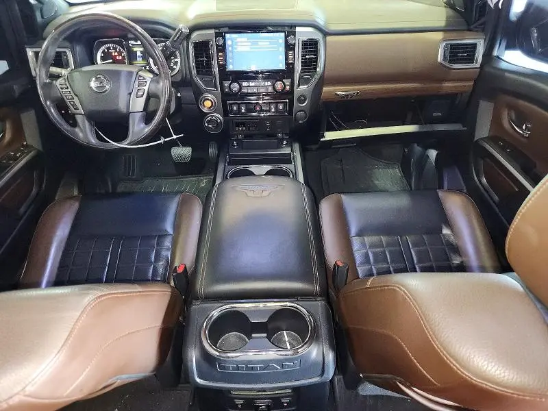 2017 NISSAN TITAN PLATINUM RESERVE  