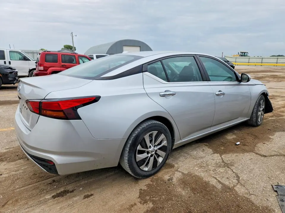 2020 NISSAN ALTIMA S  