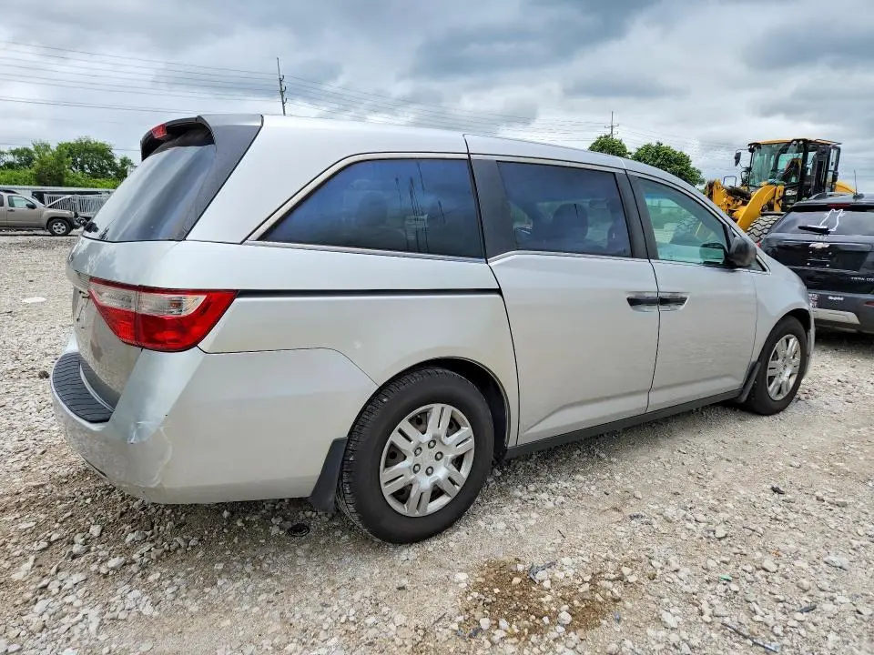 2011 HONDA ODYSSEY LX  