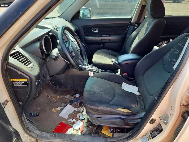 2013 KIA SOUL +  