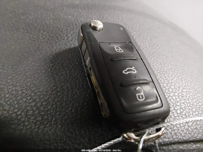 2015 VOLKSWAGEN PASSAT 1.8T LIMITED EDITION