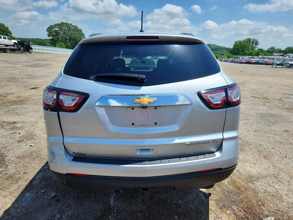 2014 CHEVROLET TRAVERSE LS  