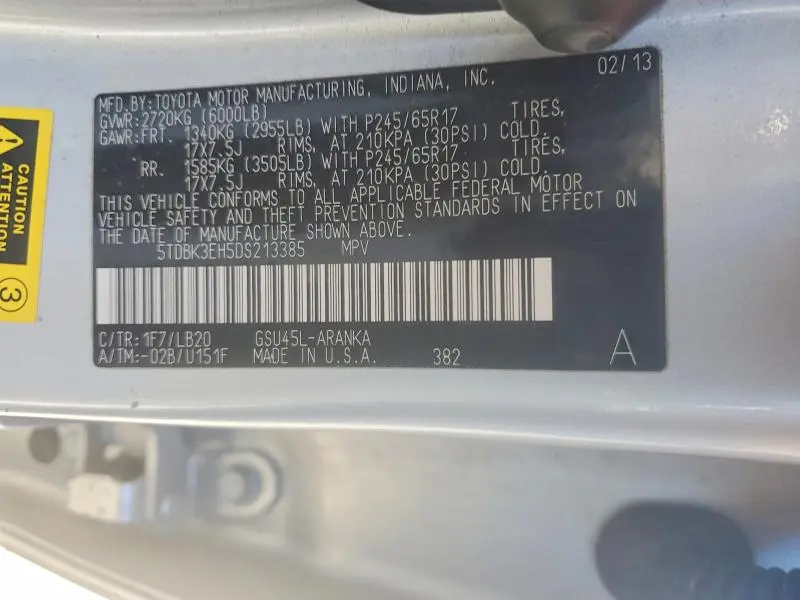 2013 TOYOTA HIGHLANDER SE  