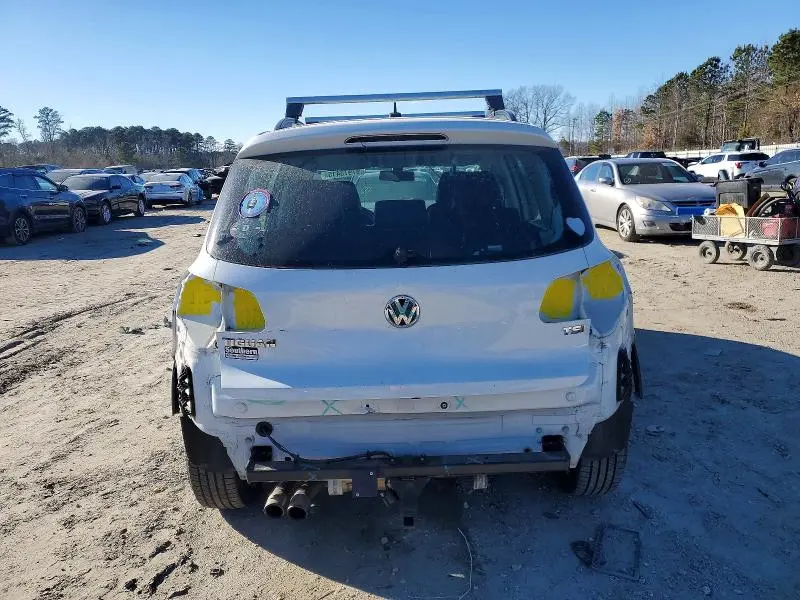 2016 VOLKSWAGEN TIGUAN S  