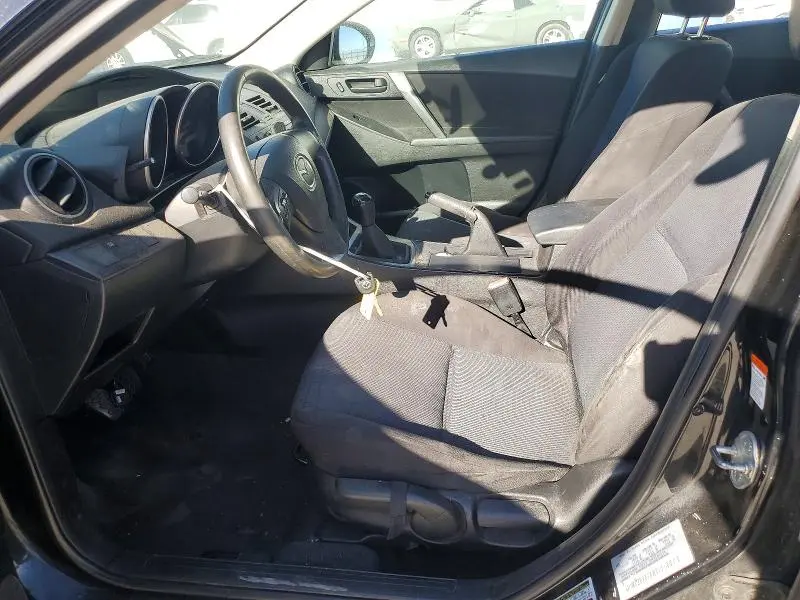 2011 MAZDA 3 I  