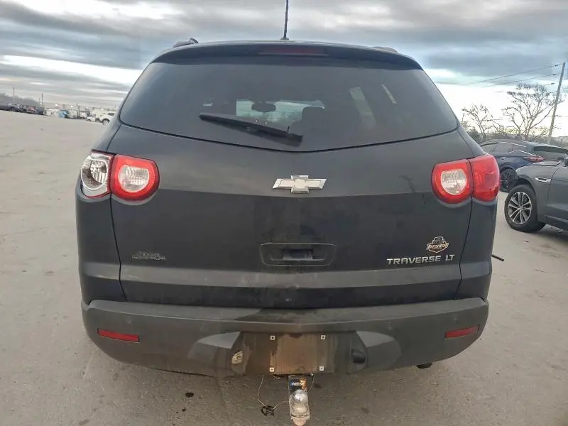 2010 CHEVROLET TRAVERSE LT  
