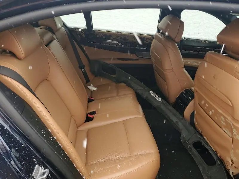 2013 BMW 750 LXI  