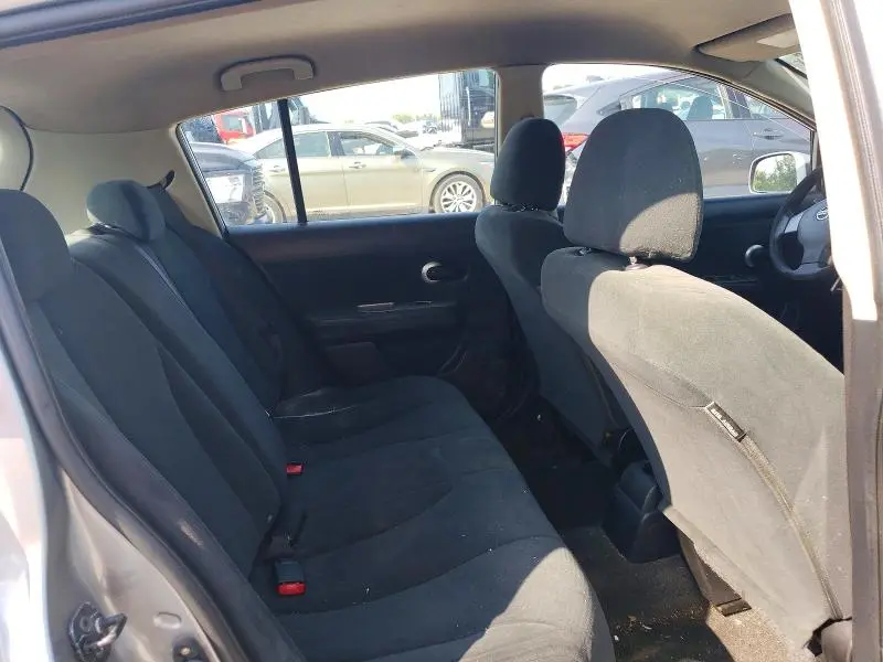 2010 NISSAN VERSA 1.8 S  