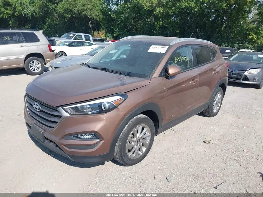 2016 HYUNDAI TUCSON SE