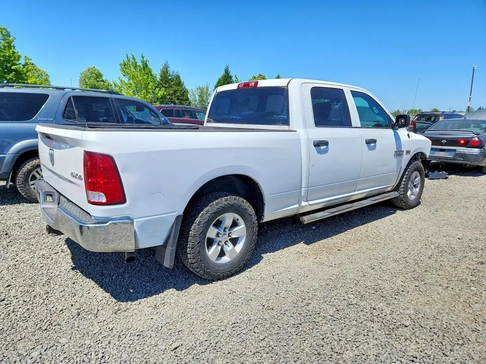 2015 RAM 1500 ST  