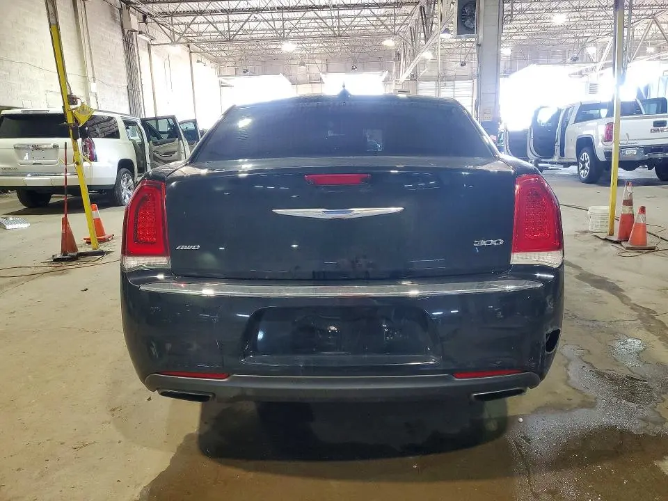 2018 CHRYSLER 300 LIMITED  