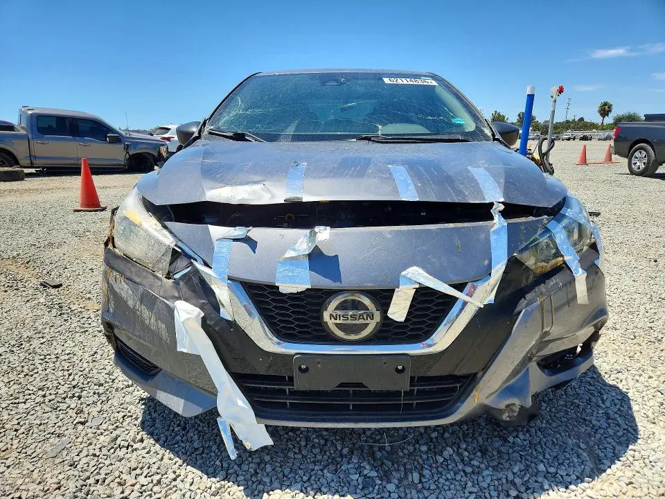 2020 NISSAN VERSA S  
