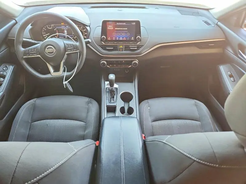 2022 NISSAN ALTIMA SV  