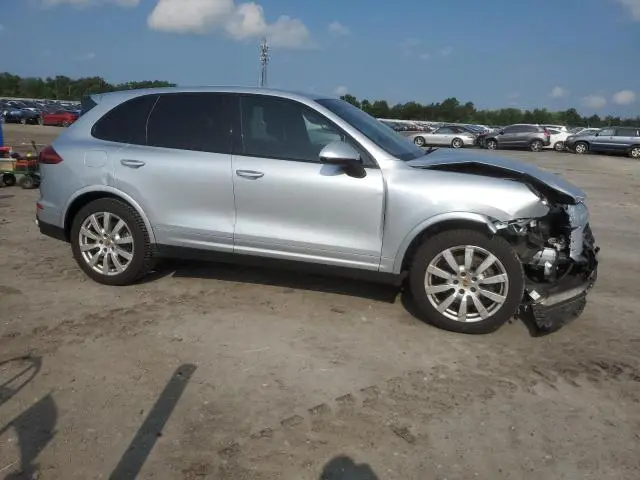 2017 PORSCHE CAYENNE   