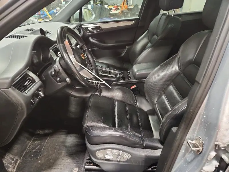 2015 PORSCHE MACAN S  