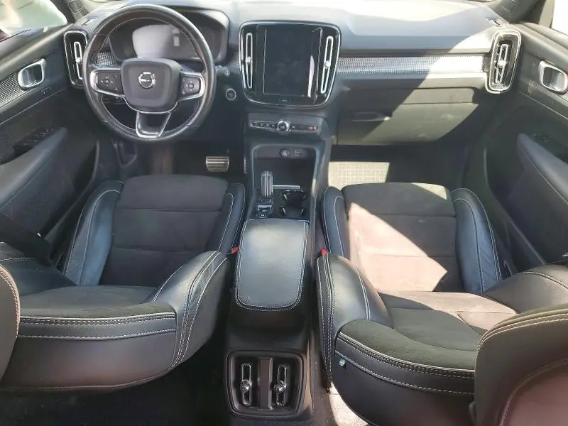 2021 VOLVO XC40 T5 R-DESIGN  