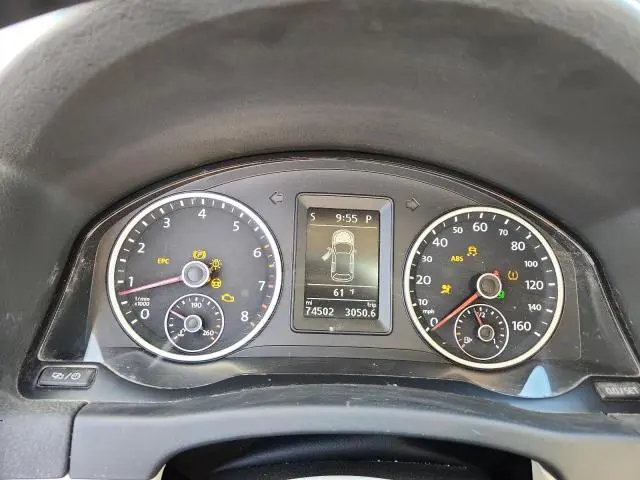 2013 VOLKSWAGEN TIGUAN S  