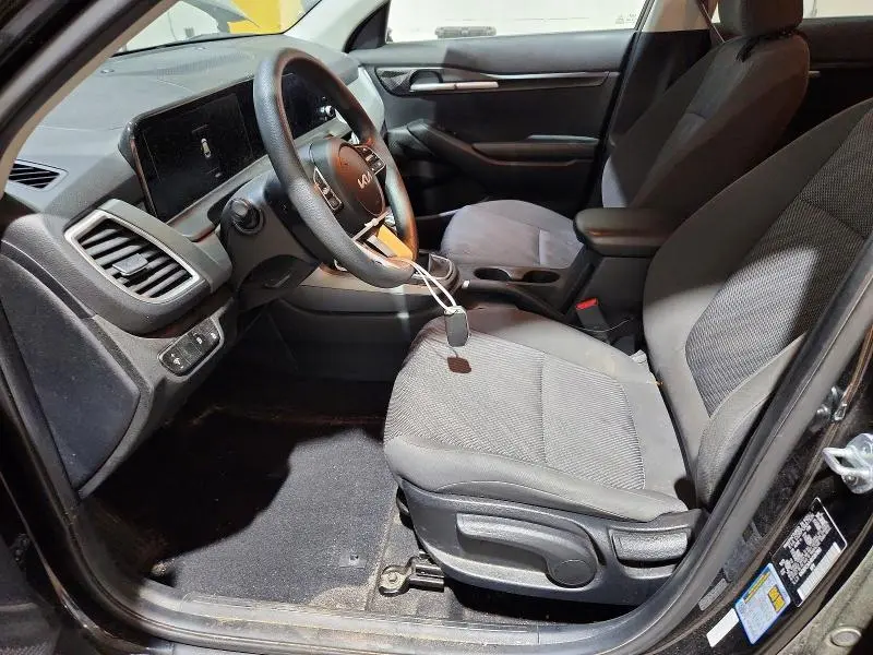 2024 KIA SELTOS LX  