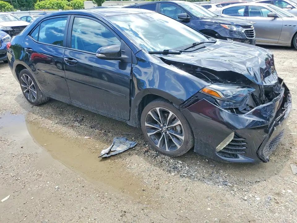 2017 TOYOTA COROLLA XSE  