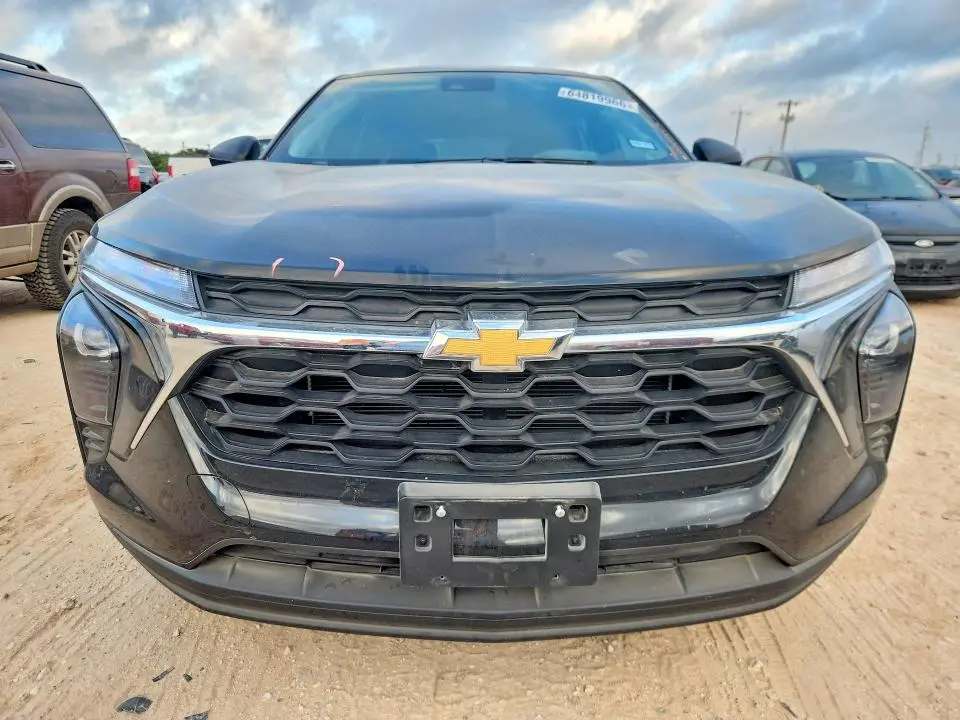 2025 CHEVROLET TRAX LS  