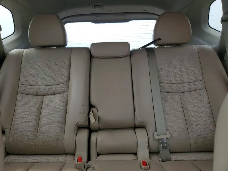 2015 NISSAN ROGUE SL  