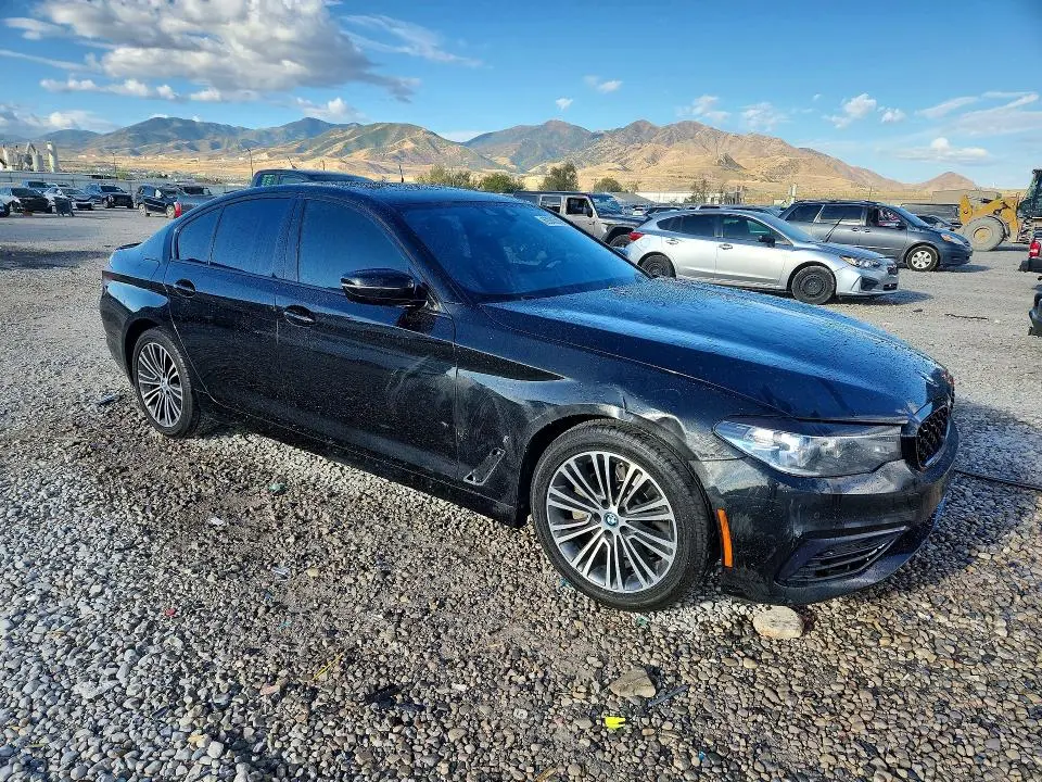 2019 BMW 530E   