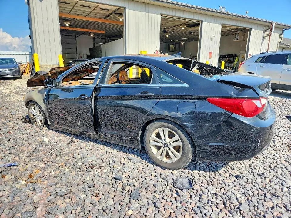 2011 HYUNDAI SONATA GLS  