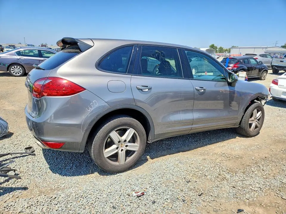 2012 PORSCHE CAYENNE   
