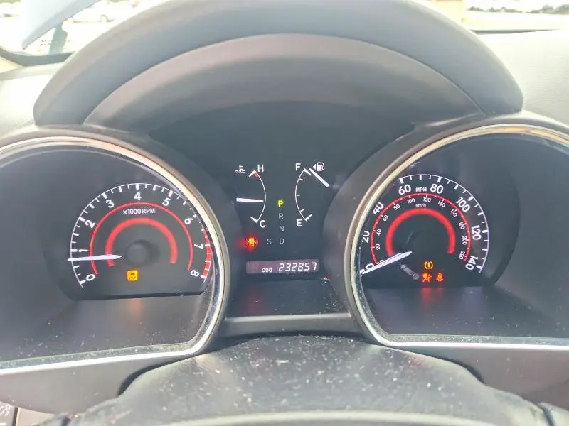 2013 TOYOTA HIGHLANDER SE  