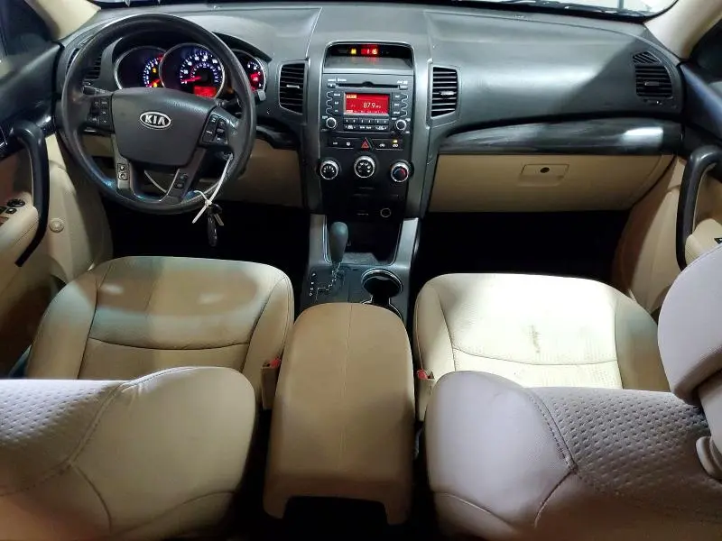 2013 KIA SORENTO LX  