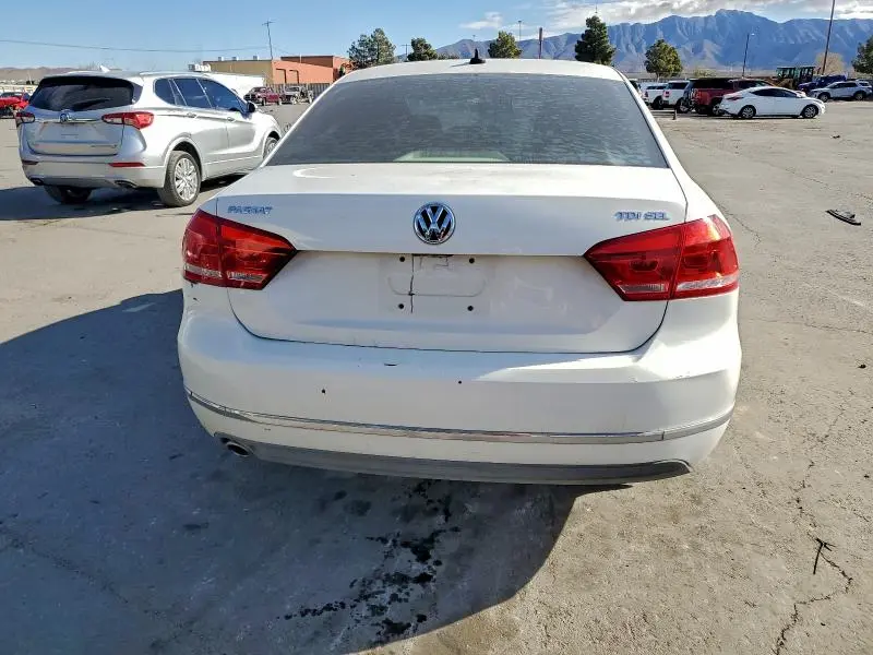 2012 VOLKSWAGEN PASSAT SEL  