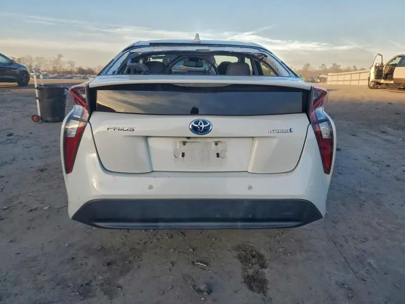 2017 TOYOTA PRIUS   