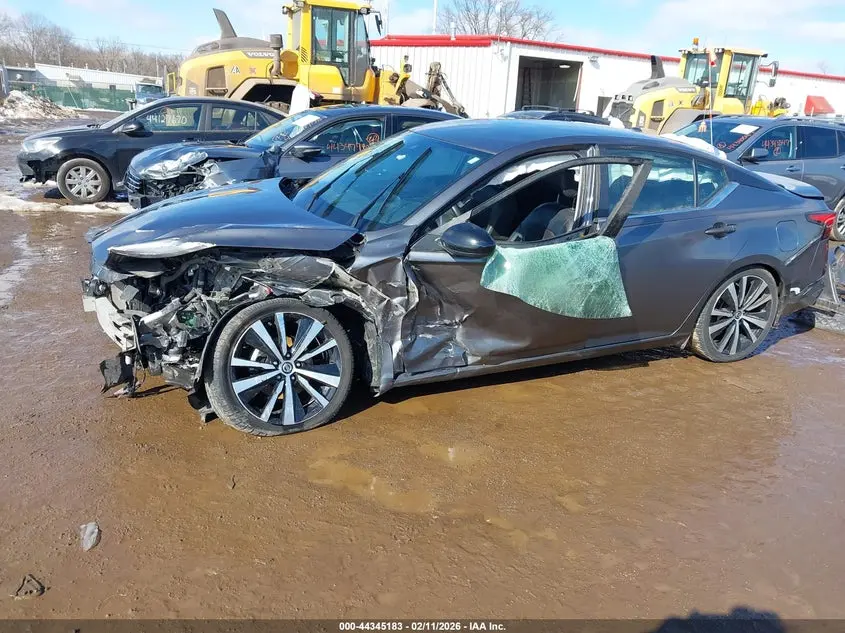 2022 NISSAN ALTIMA SR FWD