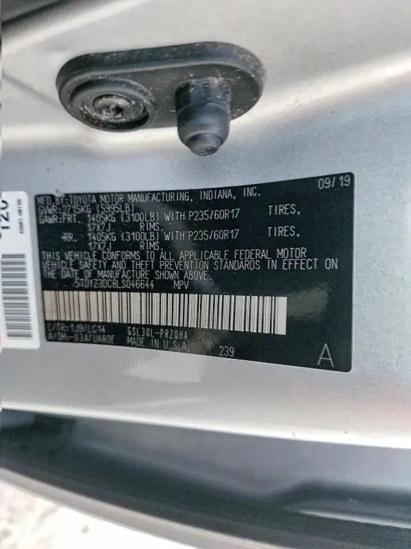 2020 TOYOTA SIENNA XLE 8-PASSENGER  