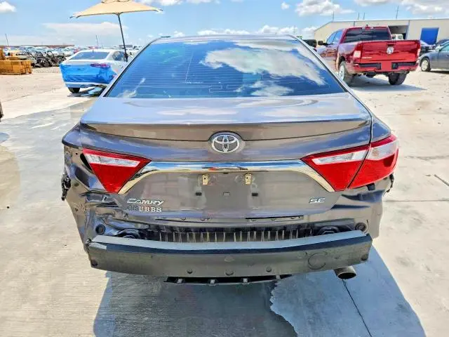 2017 TOYOTA CAMRY SE  