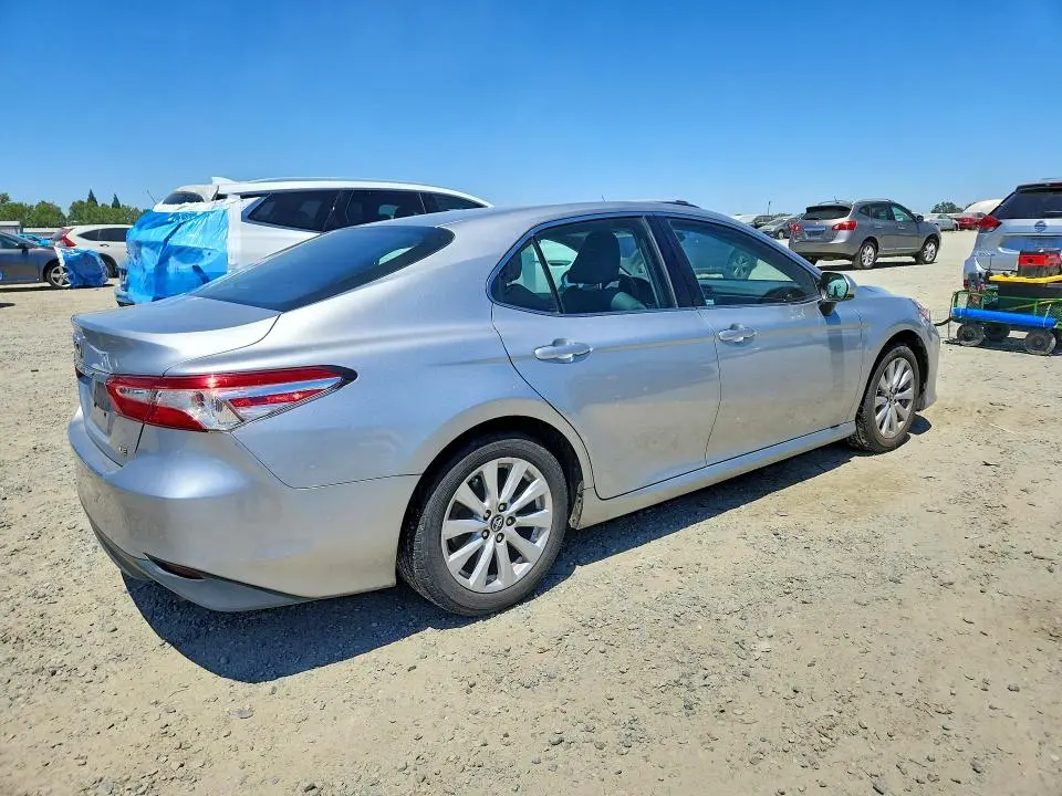 2018 TOYOTA CAMRY LE  
