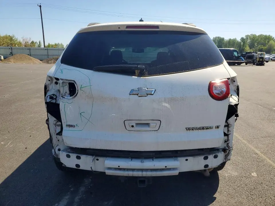 2012 CHEVROLET TRAVERSE LT  