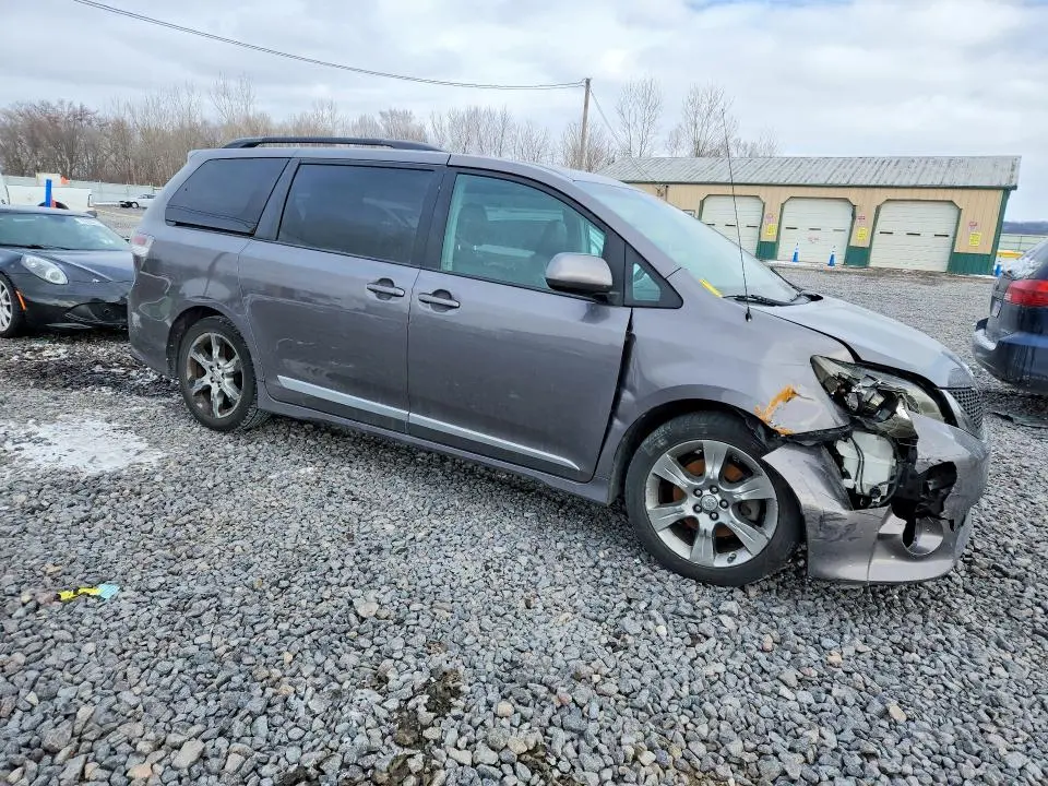 2012 TOYOTA SIENNA SPORT  
