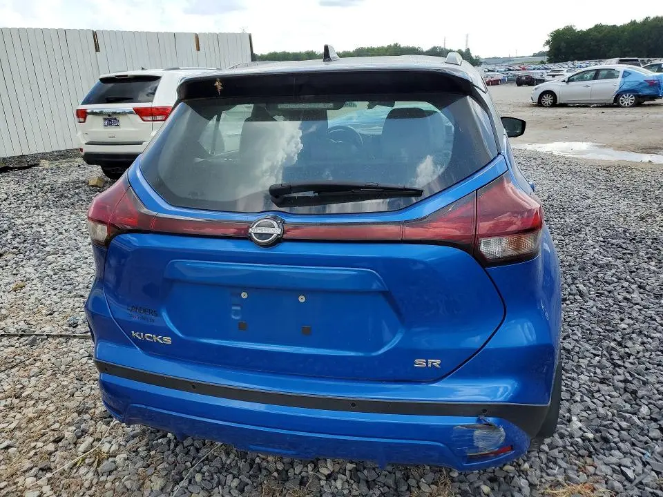 2022 NISSAN KICKS SR  