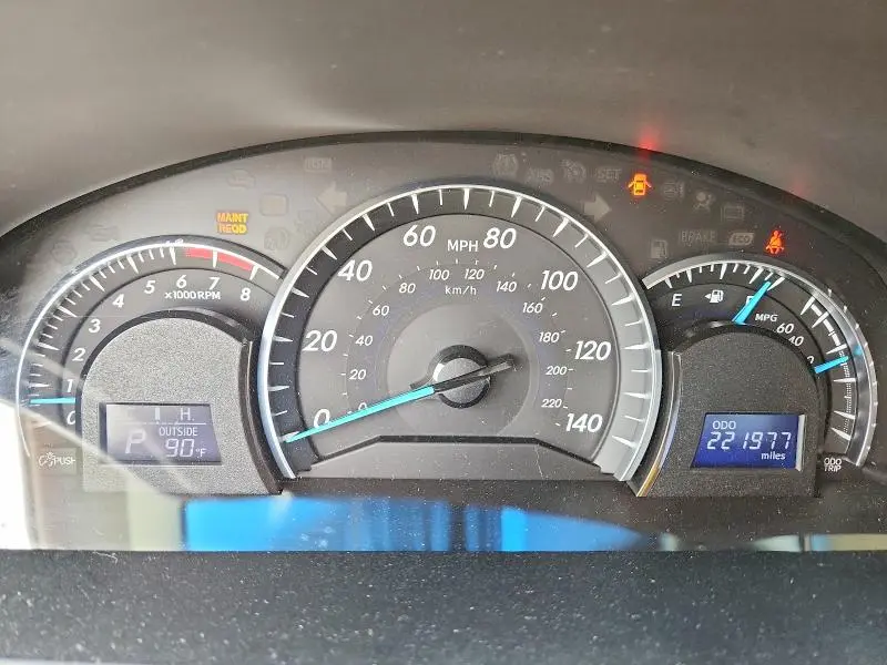 2013 TOYOTA CAMRY XLE  