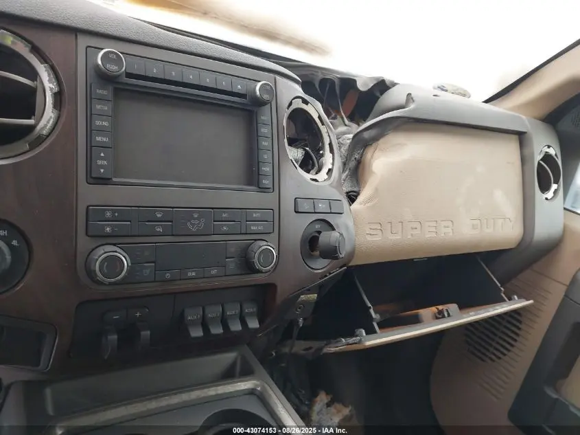 2011 FORD F-250 LARIAT