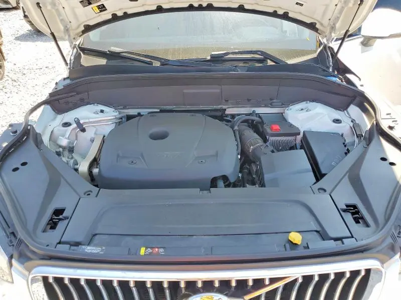2021 VOLVO XC90 T6 MOMENTUM  