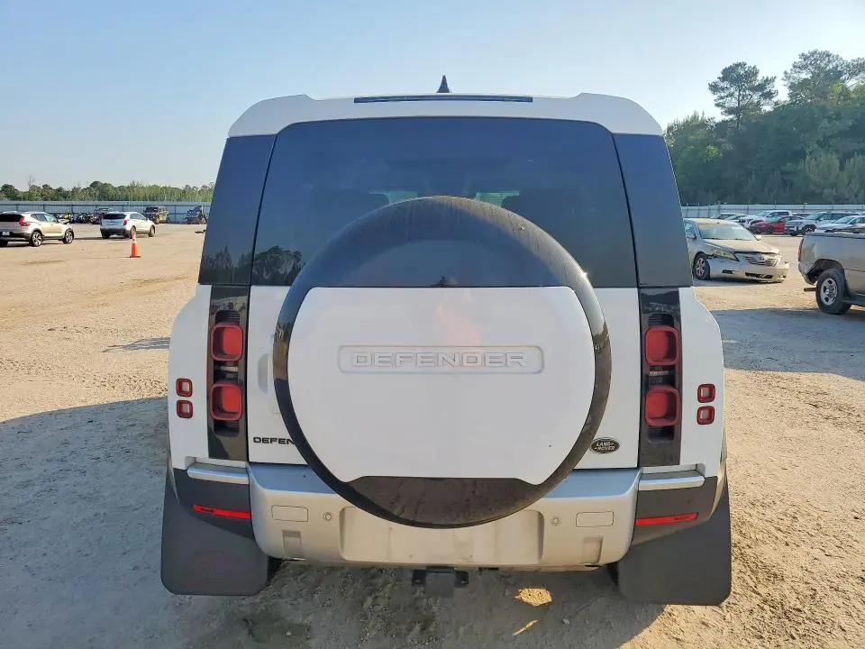 2023 LAND ROVER DEFENDER 110 S  