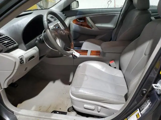 2011 TOYOTA CAMRY SE  