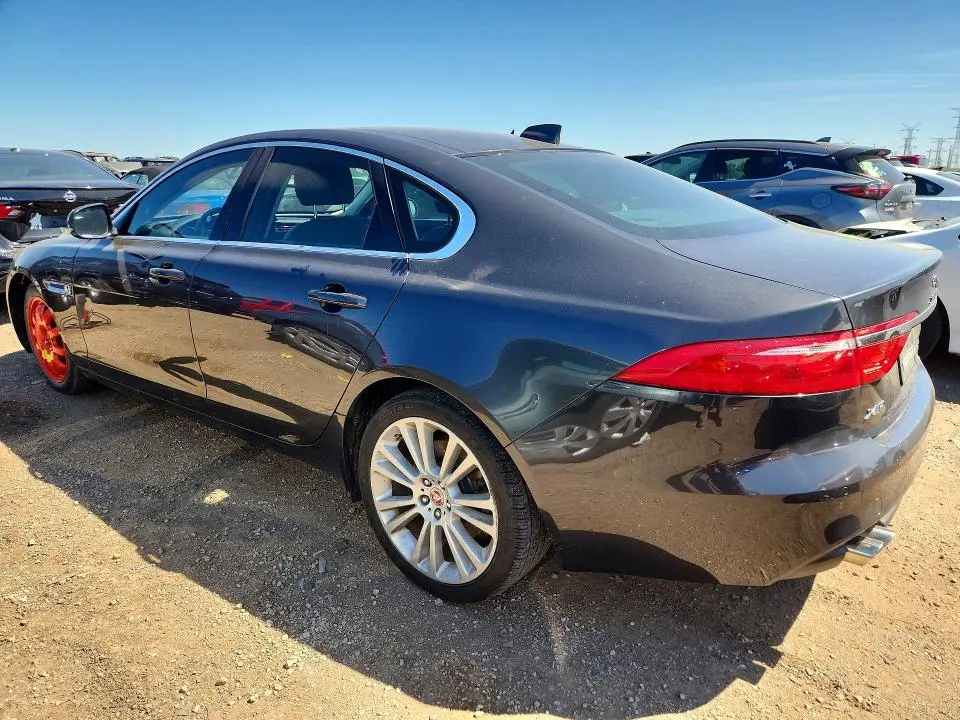 2017 JAGUAR XF PRESTIGE  