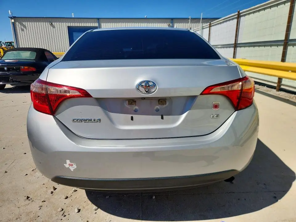 2018 TOYOTA COROLLA LE  