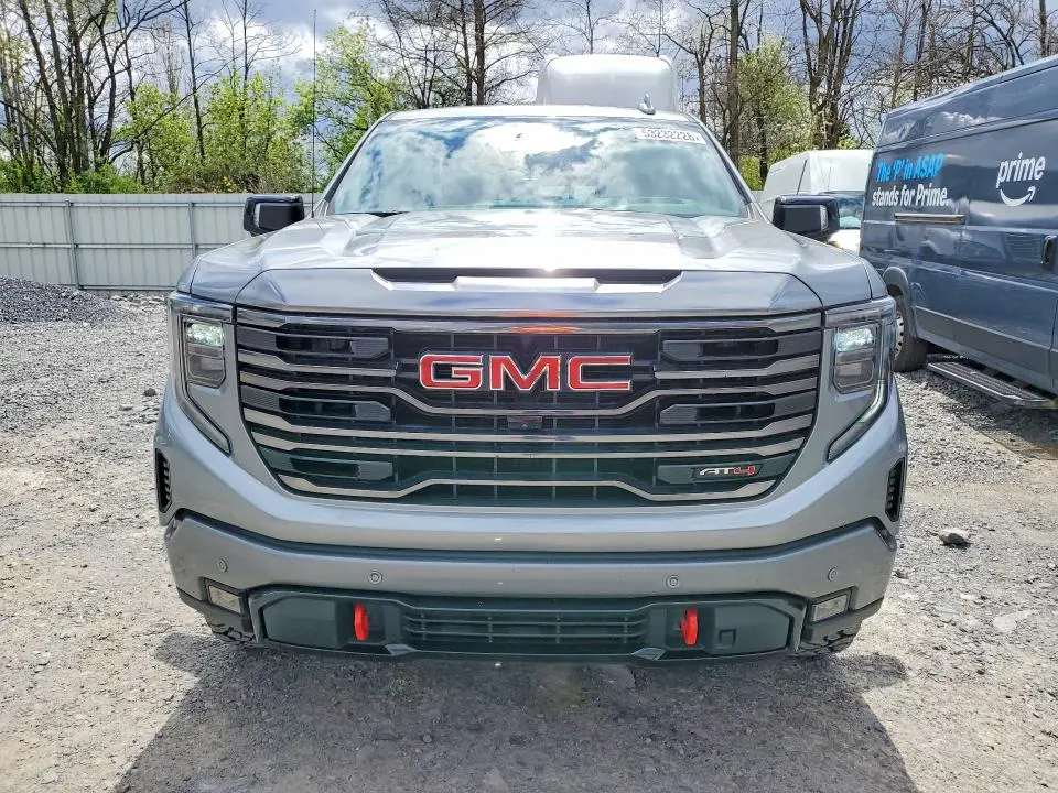 2024 GMC SIERRA K1500 AT4  