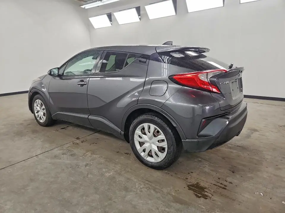 2021 TOYOTA C-HR LE  